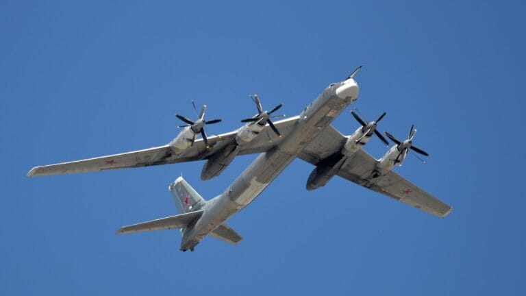 Russia and China Conduct Joint Air Patrol in the Pacific