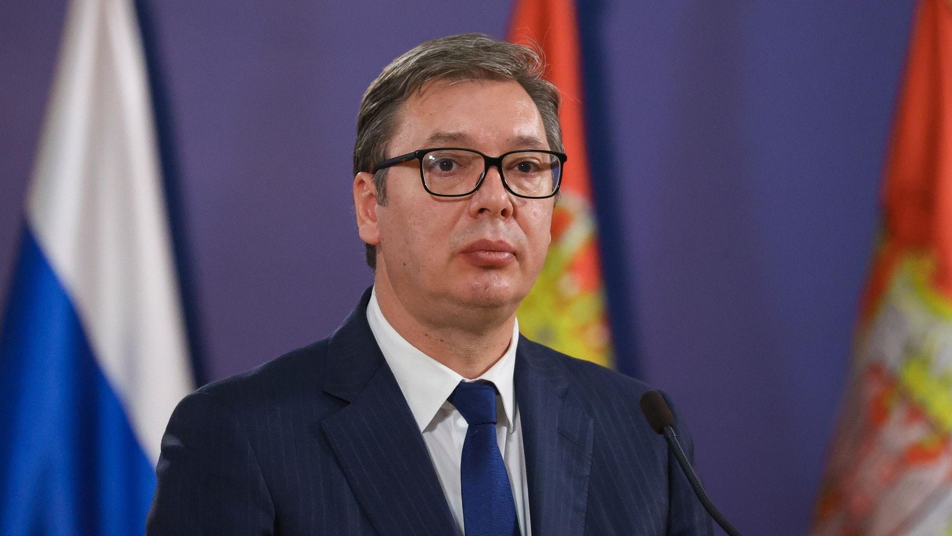 Sırbistan’da Seçim Kararı: Cumhurbaşkanı Vucic İstifa Ediyor