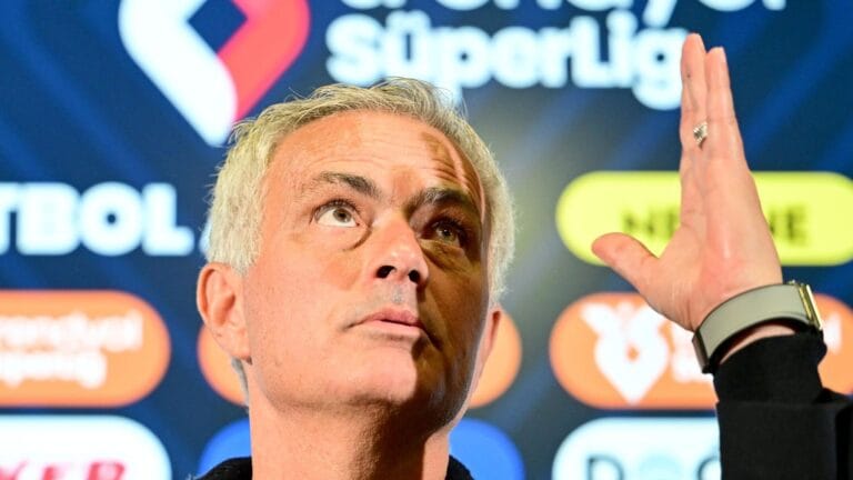 Jose Mourinho Türkiye’de Dil Bariyeriyle Mücadele Etti