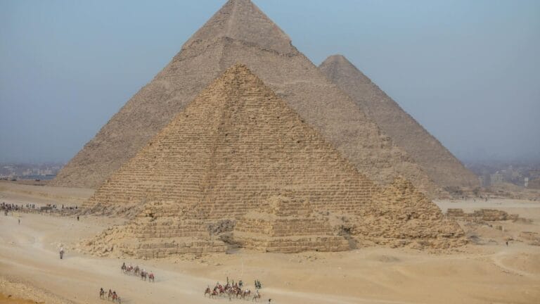 Mysterious Structure Discovered Near Giza Pyramids: Archaeologists Detect Anomalous Formation Underground