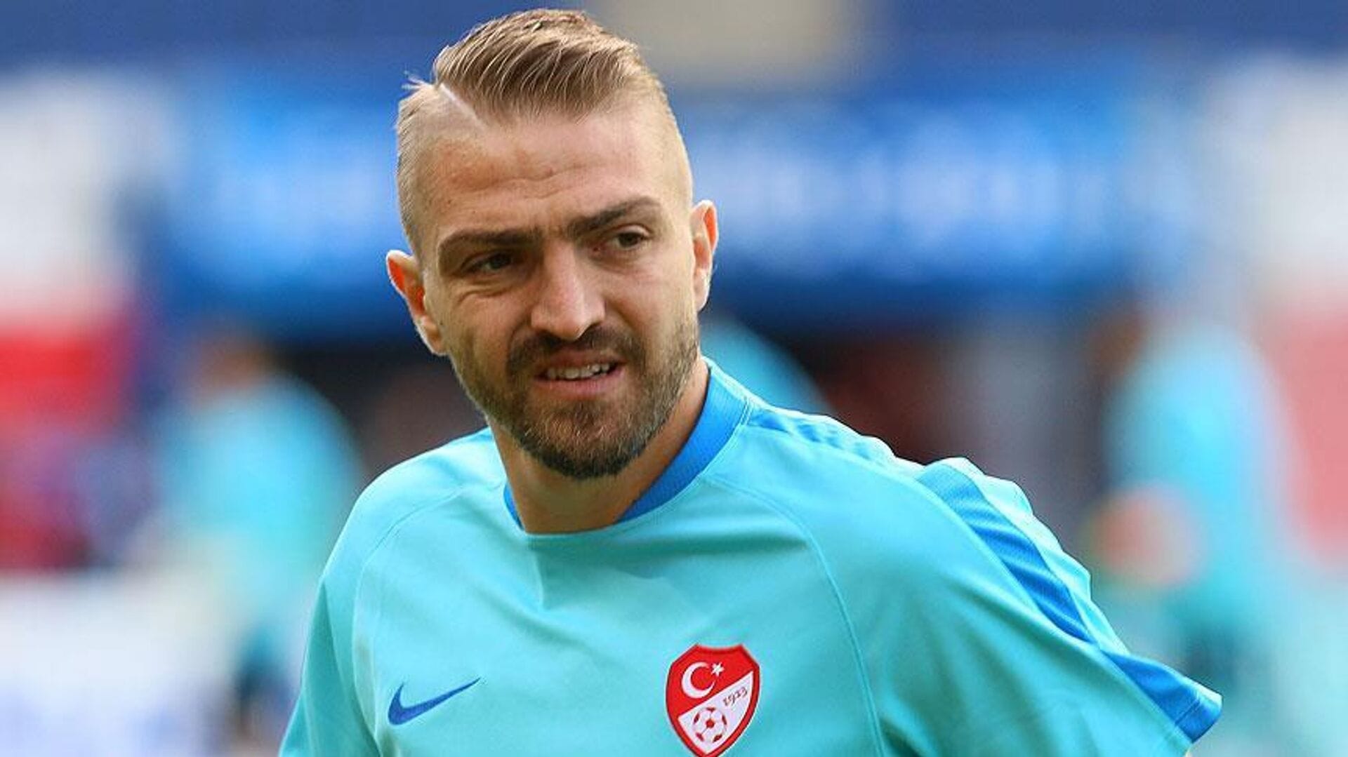 Ünlü Futbolcu Caner Erkin Futbol Kariyerine Nokta Koydu