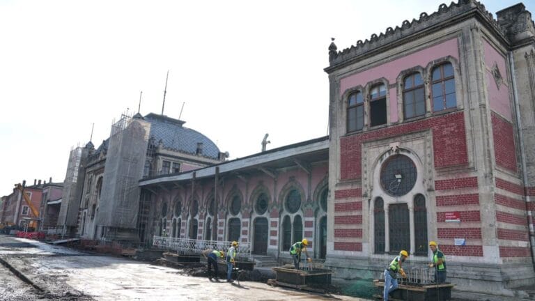Tarihi Sirkeci Garı, Yaşayan Kültür Adasına Dönüşüyor