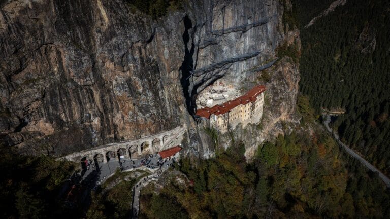 Tarihi Sümela Manastırı Ziyarete Açıldı