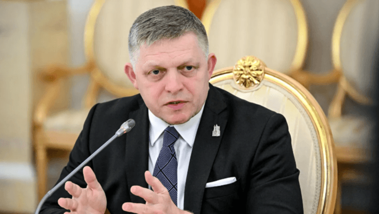 Slovakya Başbakanı Fico, AB Konseyi Başkanı Costa’ya Destek Verdi: ‘Yalnız Değilsin’