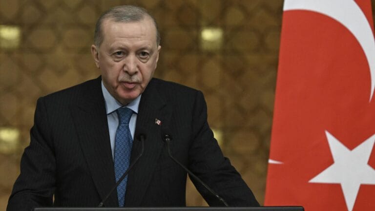 President Erdogan Holds Phone Call with Iraqi Prime Minister Zeydi