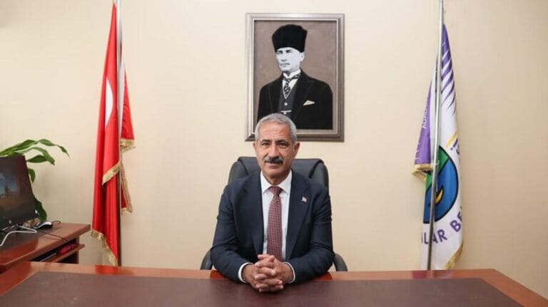 35 People, Including Adalar Mayor, Detained in Corruption Probe