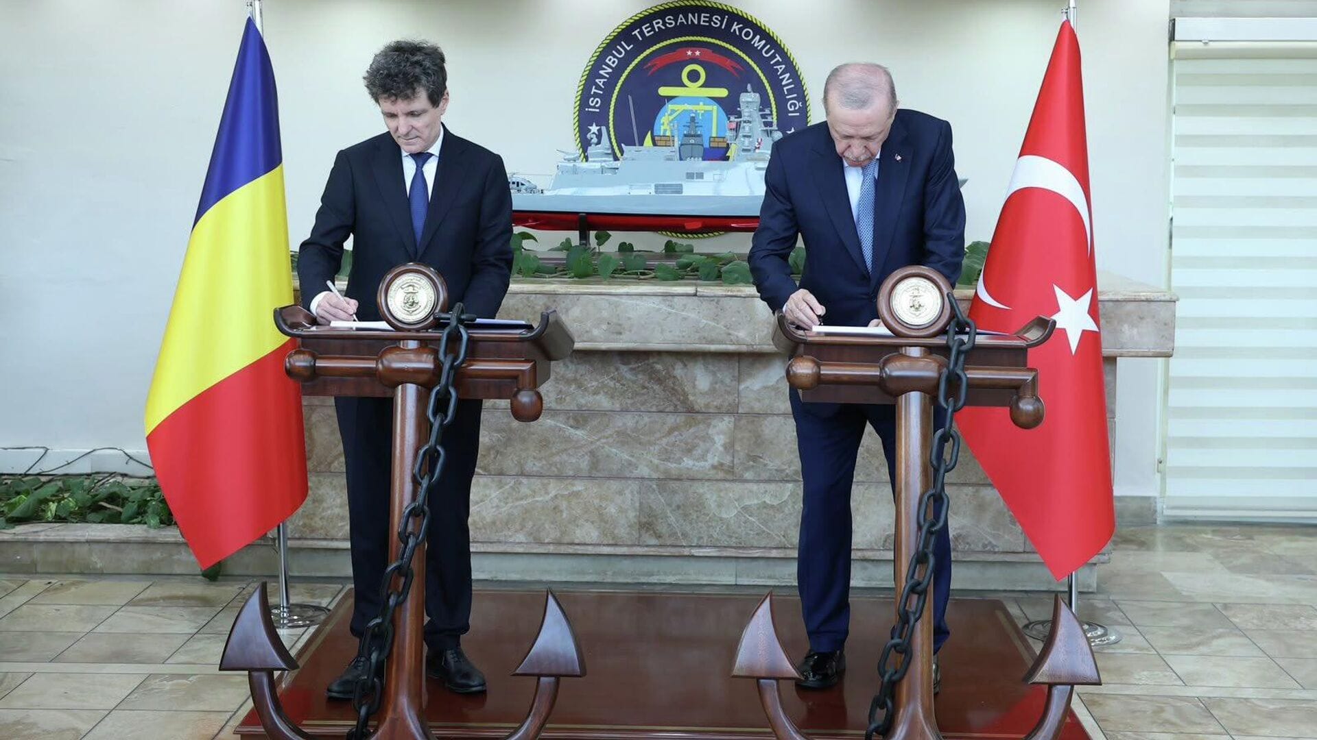 Cumhurbaşkanı Erdoğan ve Romanya Cumhurbaşkanı Dan Arasında Görüşme Gerçekleşti