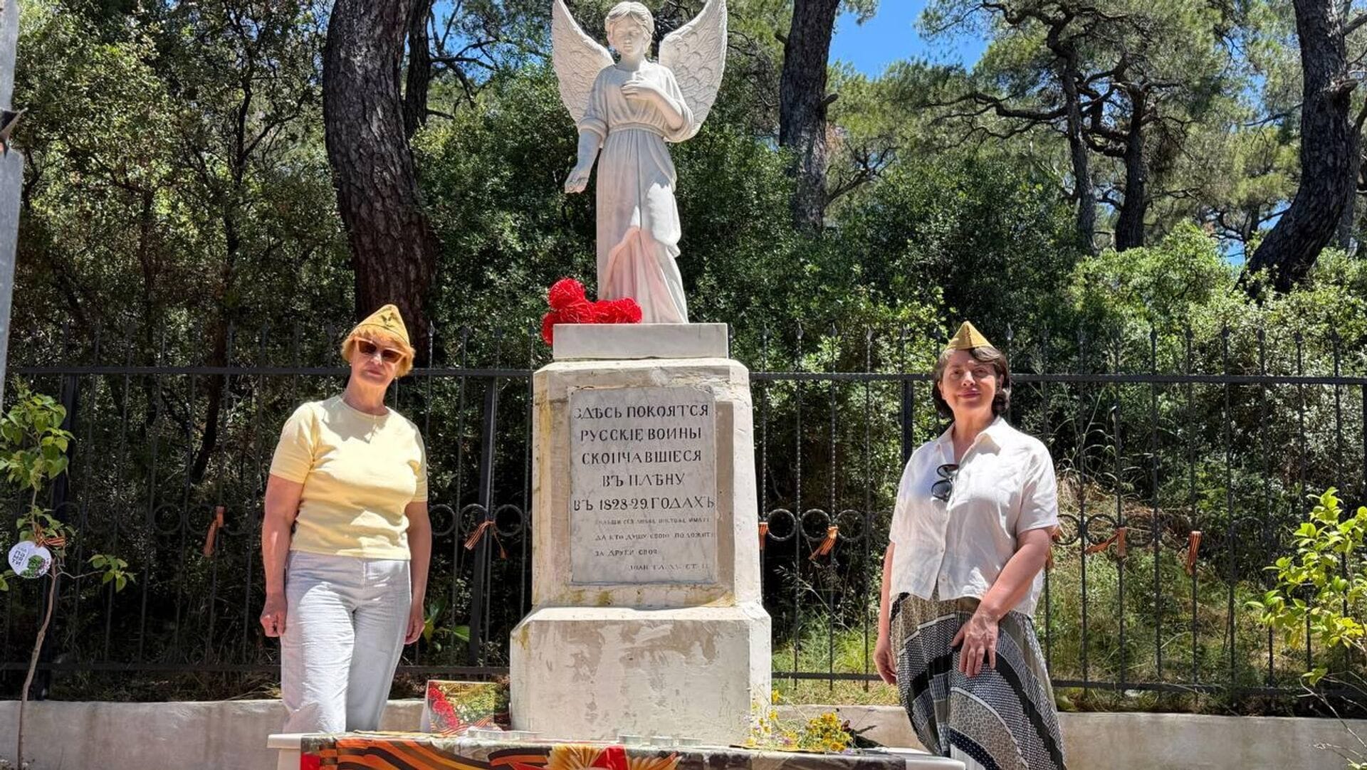 İstanbul’da Büyük Anavatan Savaşı Şehitleri Anıldı İstanbul’da Büyük Anavatan Savaşı Şehitleri Anıldı