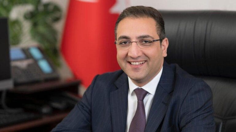 İzmir’de İki Belediye Başkanı Gözaltına Alındı