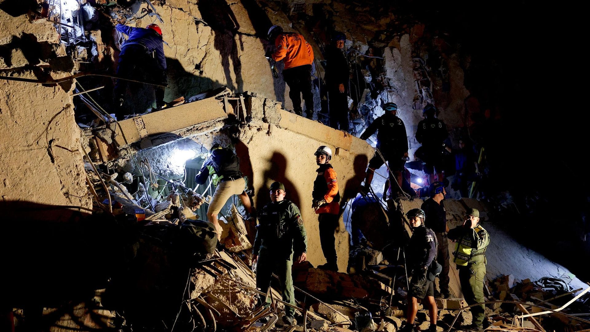 Venezuela Establishes 0 Million Reconstruction Fund After Devastating Earthquakes Venezuela Establishes 0 Million Reconstruction Fund After Devastating Earthquakes