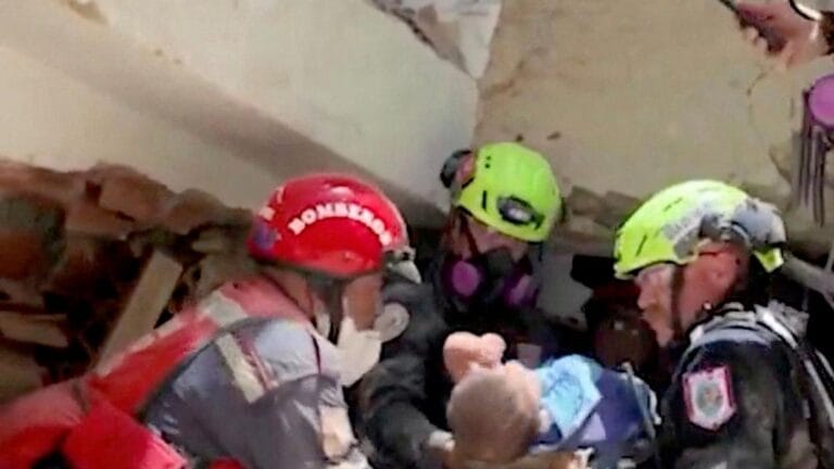 Venezuela Earthquake: Rescue Efforts Continue After Weekend Saves