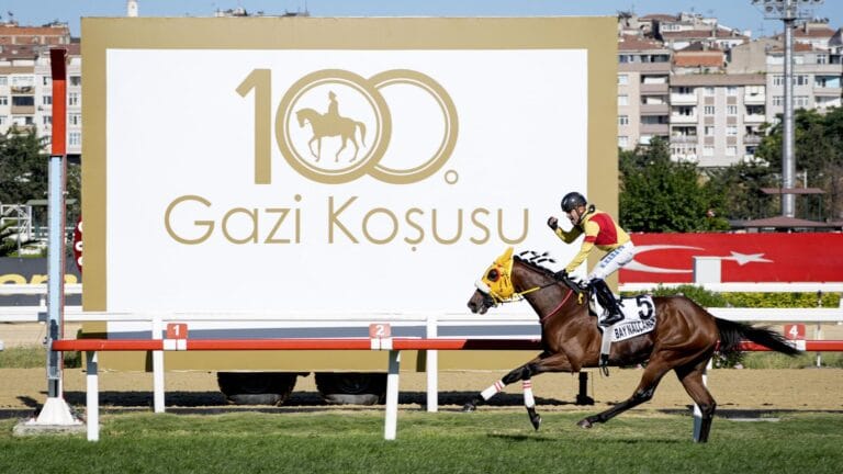 Tarihi 100. Gazi Koşusu’nu Bay Nalçakan Kazandı