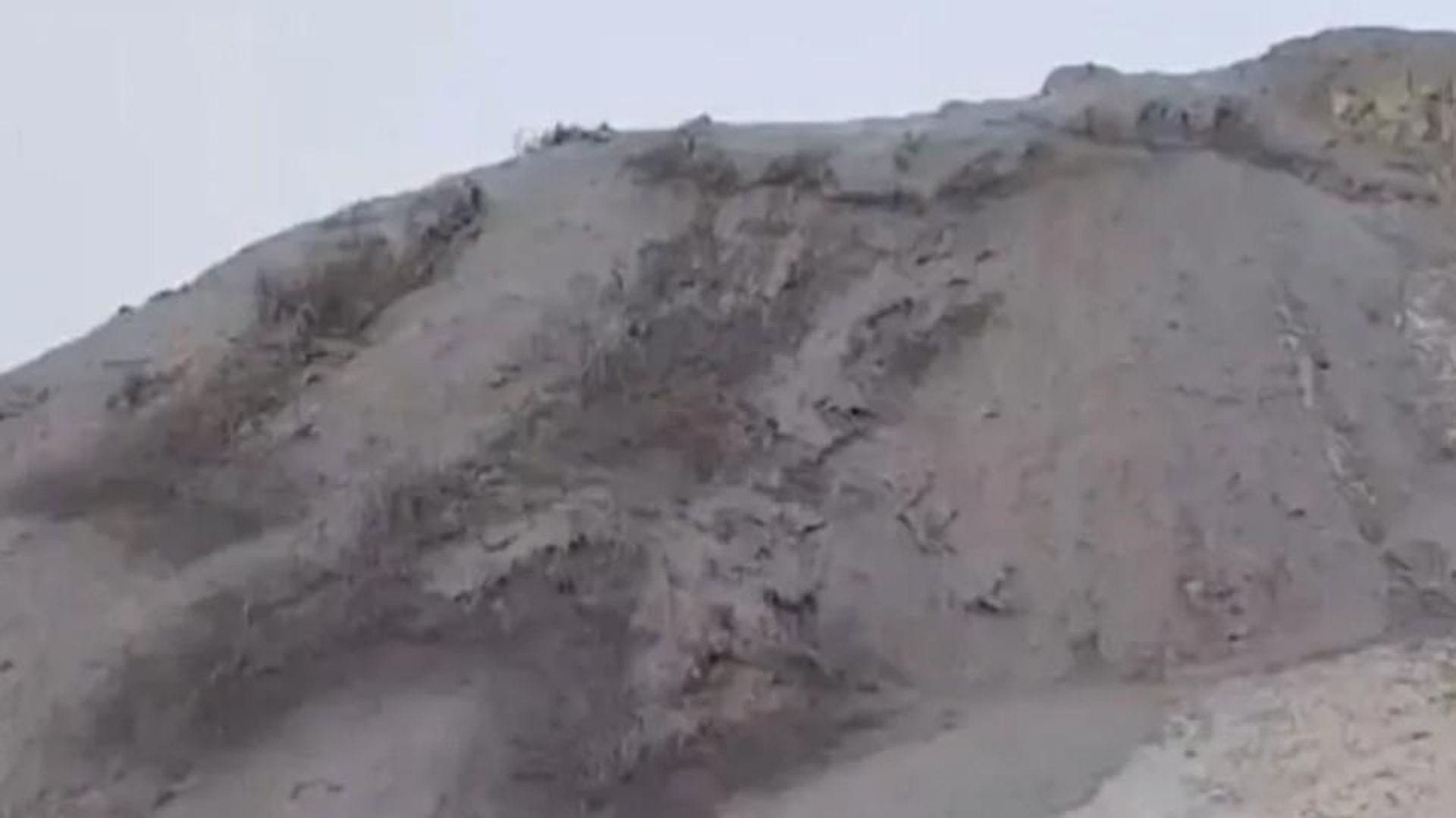 İran’da Nadir Doğa Olayı: Çamur Volkanı Faaliyete Geçti
