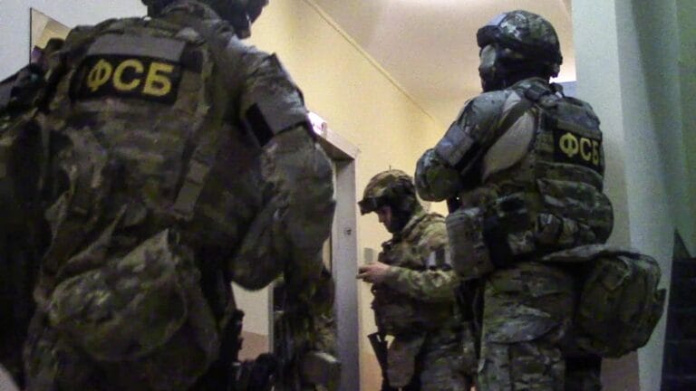 Rusya’da FSB Operasyonu: Yeni Zelanda İstihbaratı için Casusluk Yapan Şahıs Yakalandı
