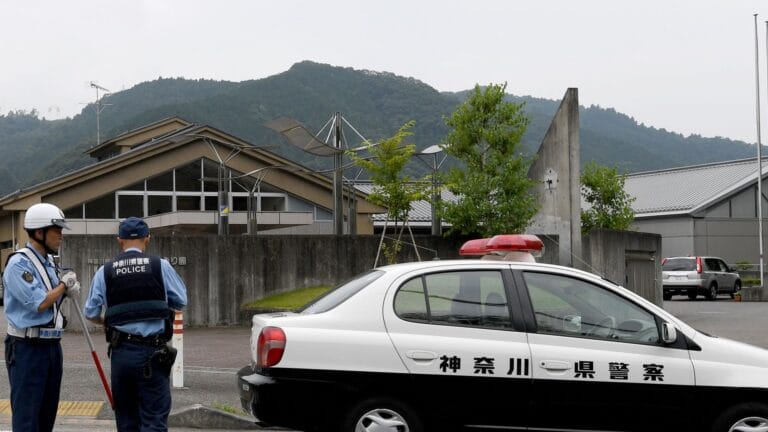 Japonya’da Şoke Eden İddia: Ev Arkadaşı Dudaklarını Dikti