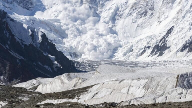 Mountain Climbing Tragedy in Pakistan: Bodies of 4 Climbers Found on Broad Peak