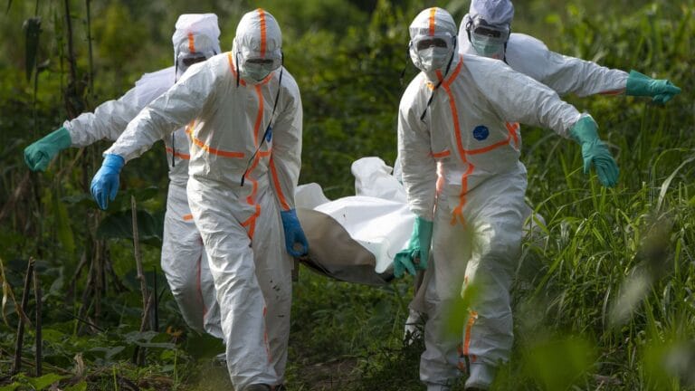 Kongo’da Ebola Salgını: Can kaybı 930’a Yükseldi