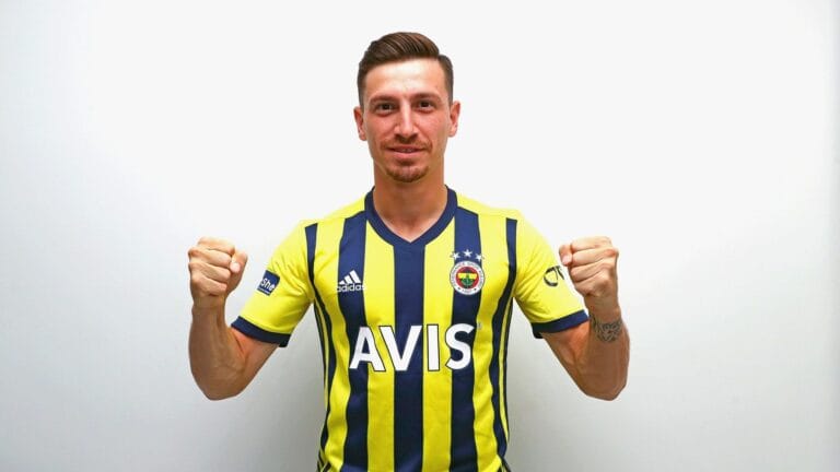 Fenerbahçe Announces Mert Hakan Yandaş Contract