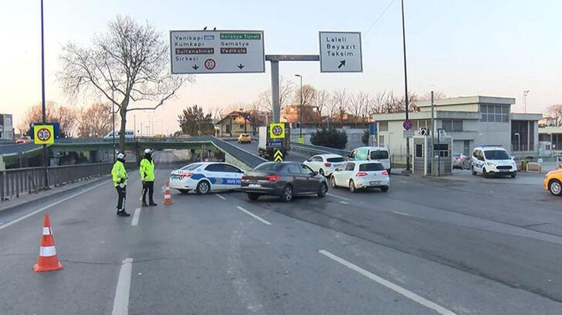 İstanbul’da Yarın Bazı Yollar Trafiğe Kapatılacak