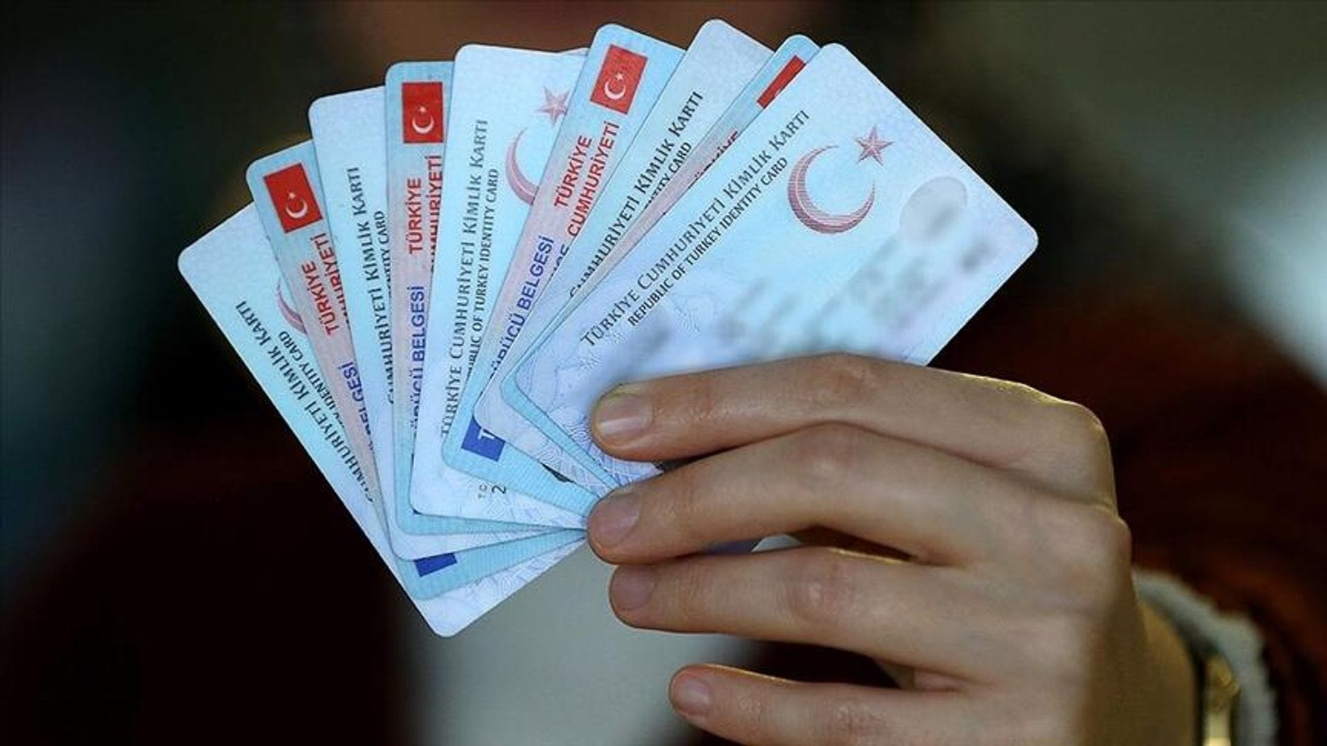 Sahte Kimlik Dolandırıcılığı: 3 Şüpheli Tutuklandı