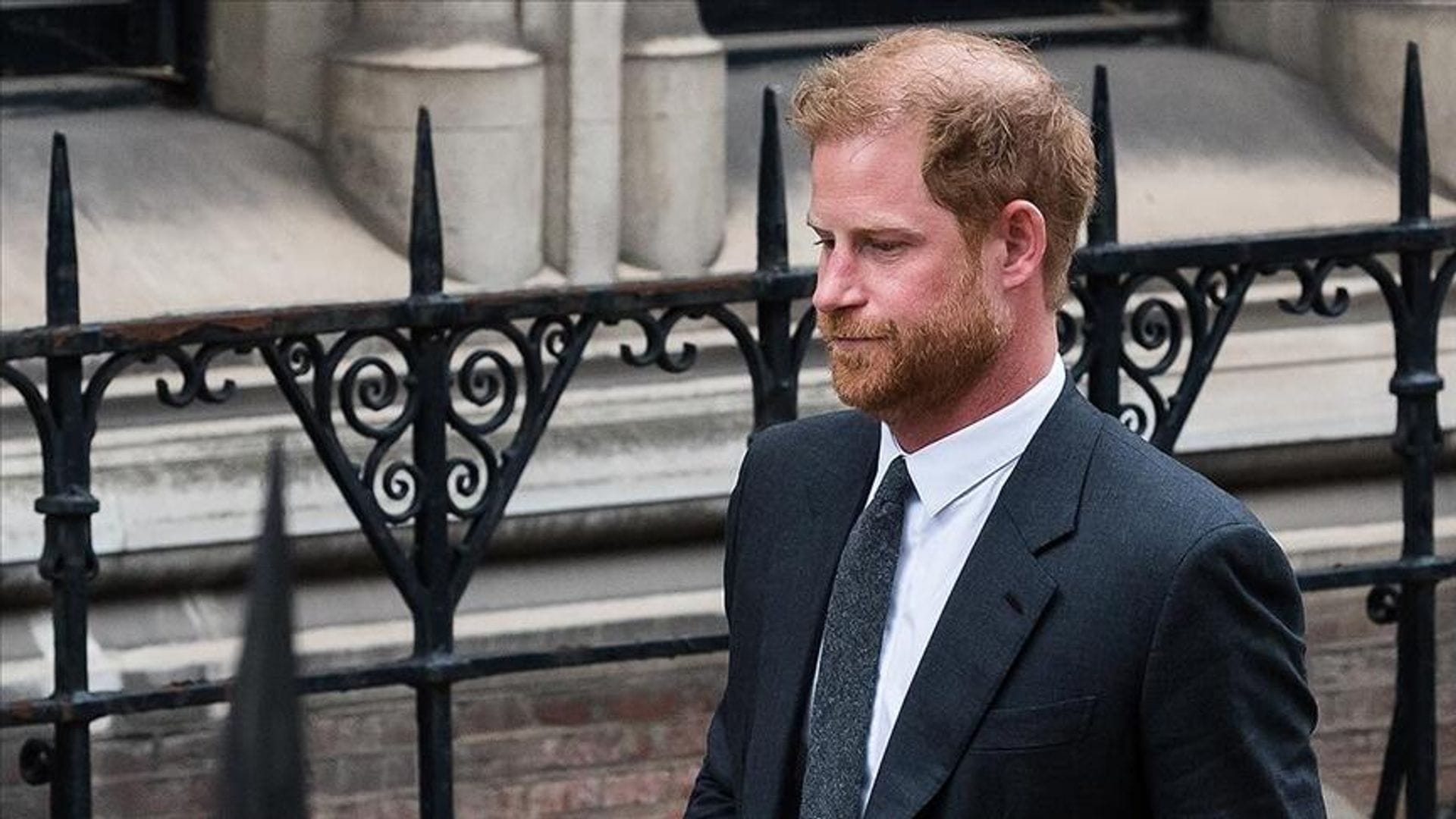Prens Harry ve Ailesi için Buckingham Sarayı Kapısı Kapanabilir