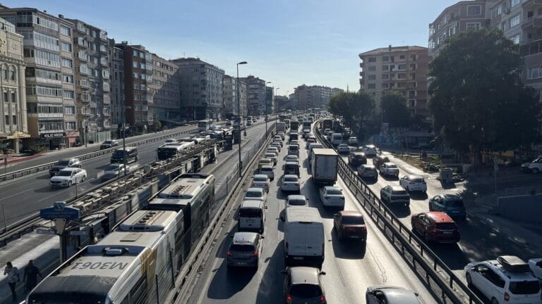İstanbul Toplu Taşıma Ücretlerine Yüzde 10 Zam