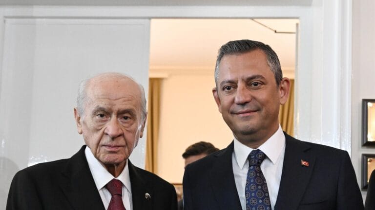 MHP Lideri Bahçeli, YENİ Parti Kurucusu Özel’i Aradı