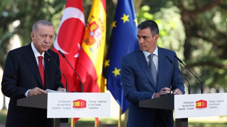 President Erdogan and Spanish Prime Minister Sanchez Hold Phone Conversation