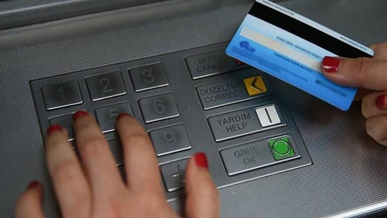 Yargıtay’dan Banka İşlemlerine İlişkin Önemli Karar: Müşteri İşlem Ücretlerini Ödeyecek