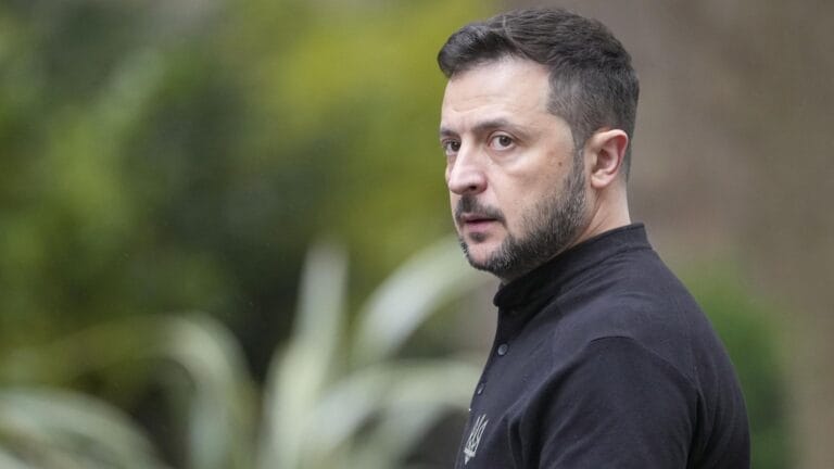 Rusya’nın Kiev’e Yönelik Bombardımanları Sürerken Zelenskiy Batı’dan Yardım İstiyor