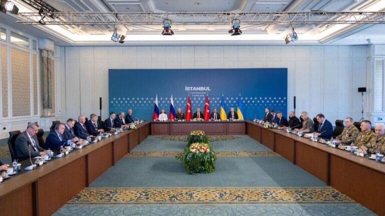 Ukrainian Public Supports Dialogue with Russia