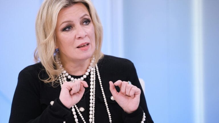Zaharova ABD’ye Sert Tepki Gösterdi: ‘Batı’nın Maskesi Düşmüştür’