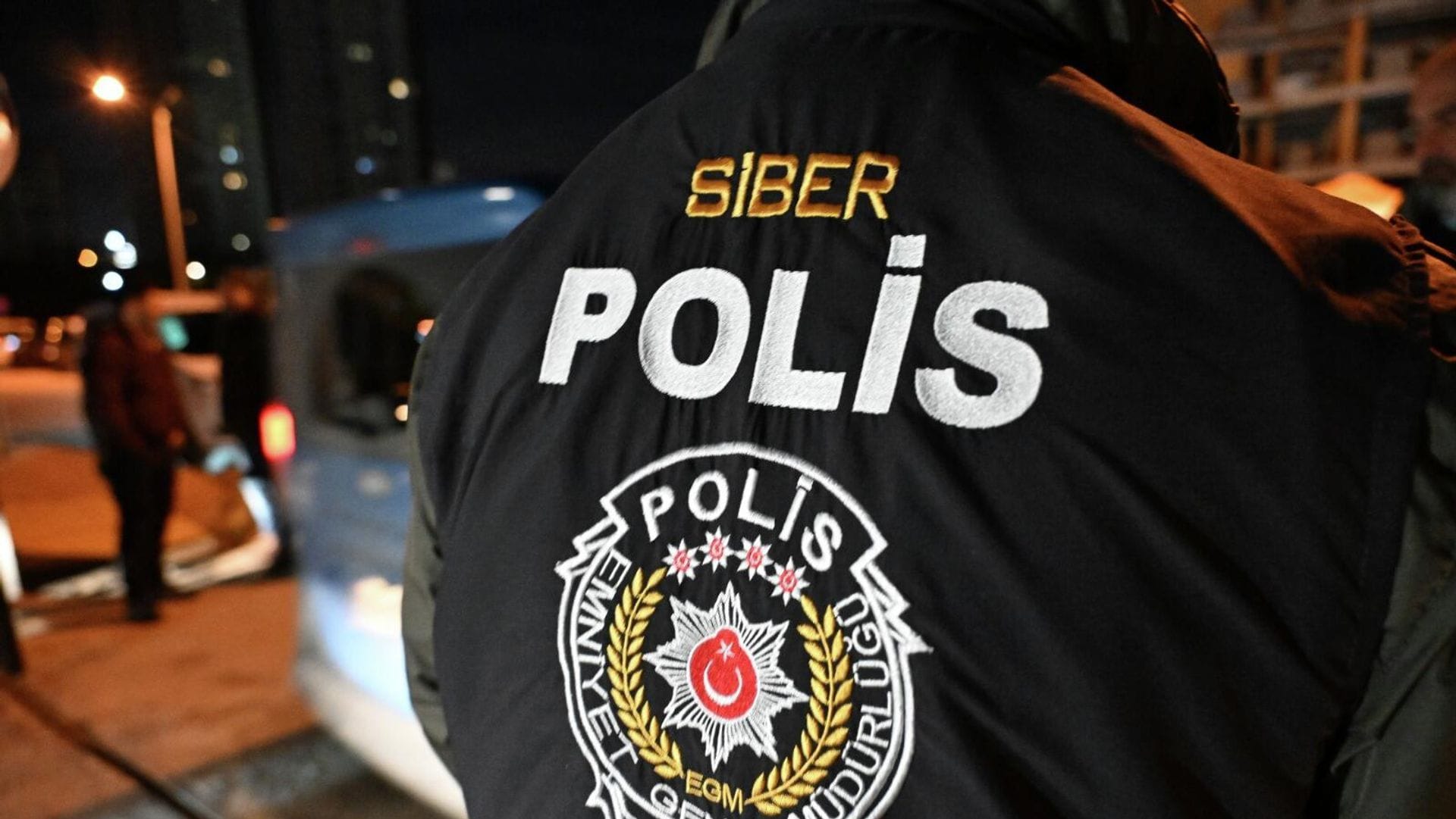 İstanbul’da ‘Hesapçı’ Şebekesine Operasyon: 20 Kişi Gözaltına Alındı