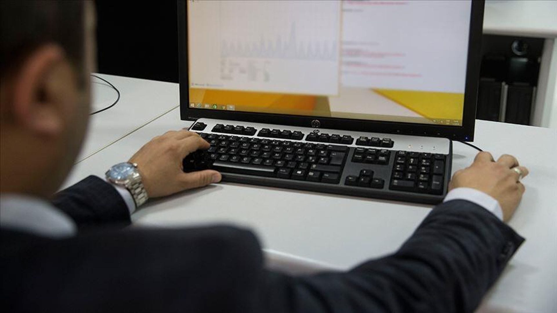 Noterlerin Çalışma Saatleri Değişiyor: Anayasa Mahkemesi’nden Önemli Karar