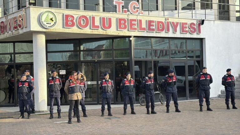 Bolu Belediyesi İrtikap Soruşturması: Tanju Özcan Savunmasını Sunarken ‘Cezamızı Çekeriz’ Dedi