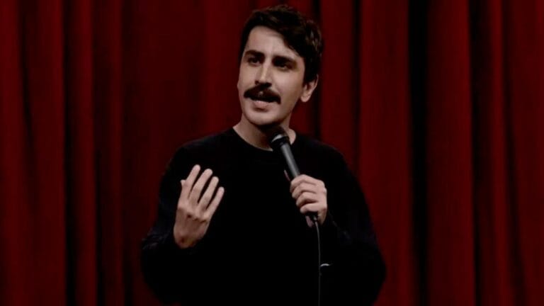 Komedyen Deniz Göktaş Yurtdışından Dönerken Gözaltına Alındı