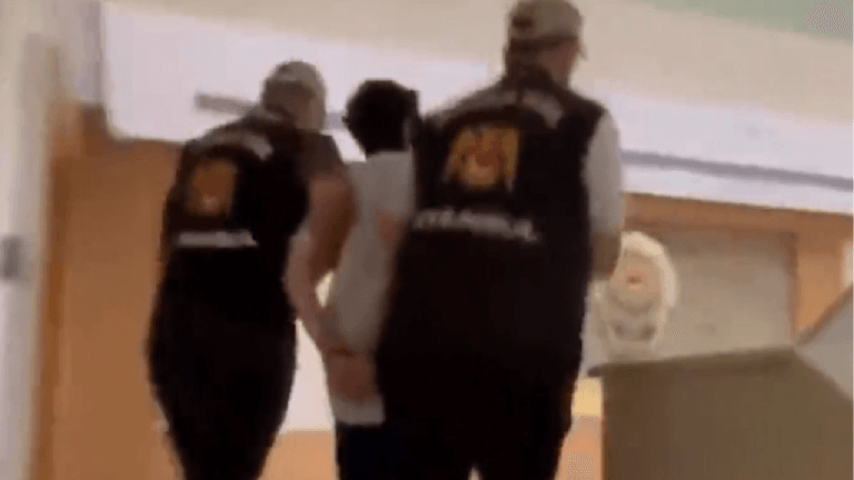 Komedyen Deniz Göktaş Gözaltına Alındı: Adliyeye Sevki