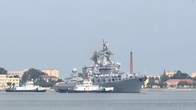 Rus ve Çin Donanmaları Sarı Deniz’de Ortak Tatbikata Başlıyor