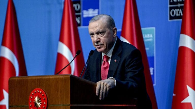 Erdogan Responds to Criticisms of Mehter March and Janissaries