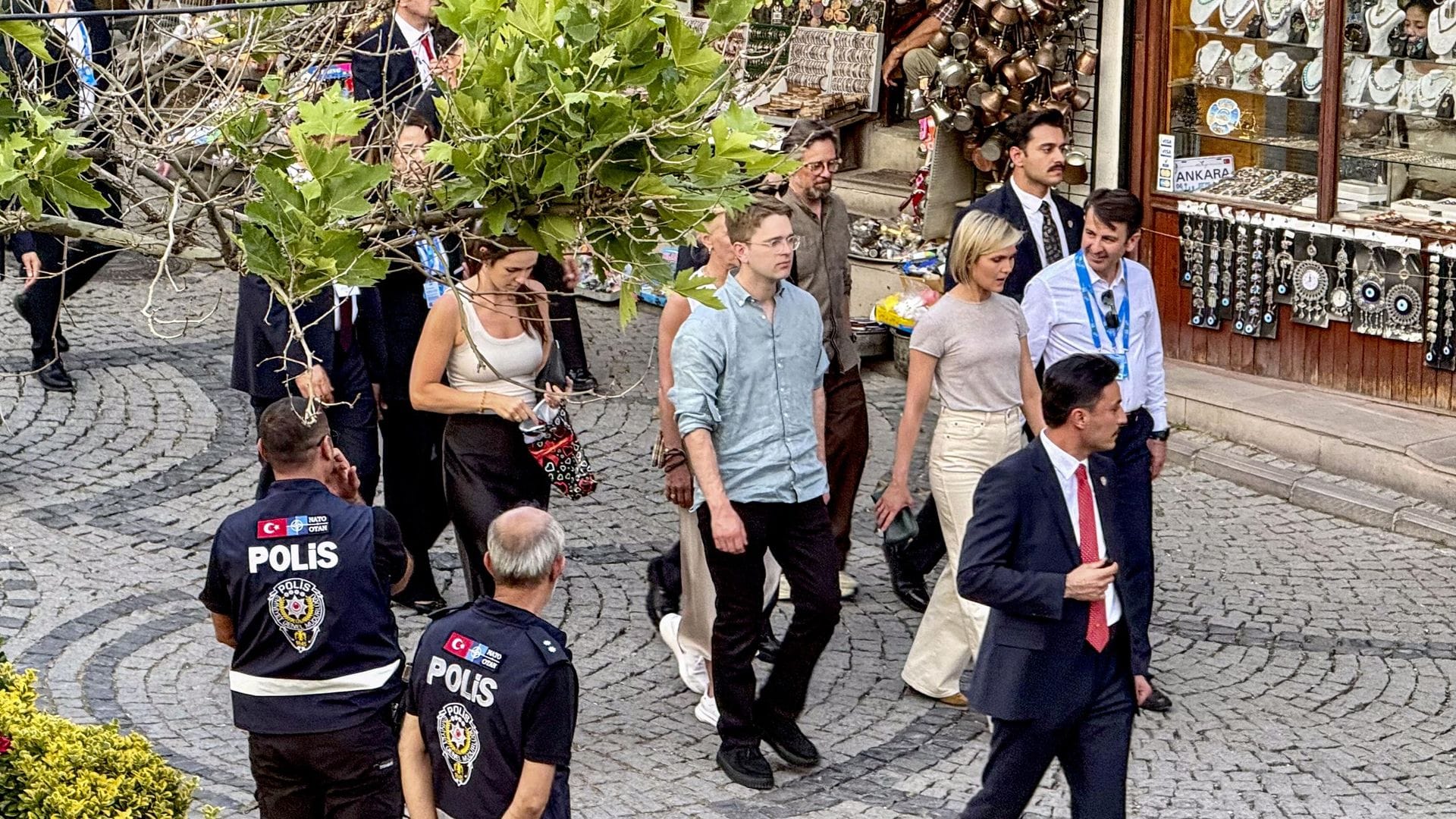 İzlanda Başbakanı Kristrun Frostadottir Ankara Kalesi’ni Gezdi