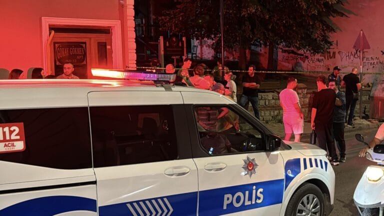 Çocuk Parkında Kanlı Saldırı: Eski Eş Kadına ve Kızına Ateş Etti