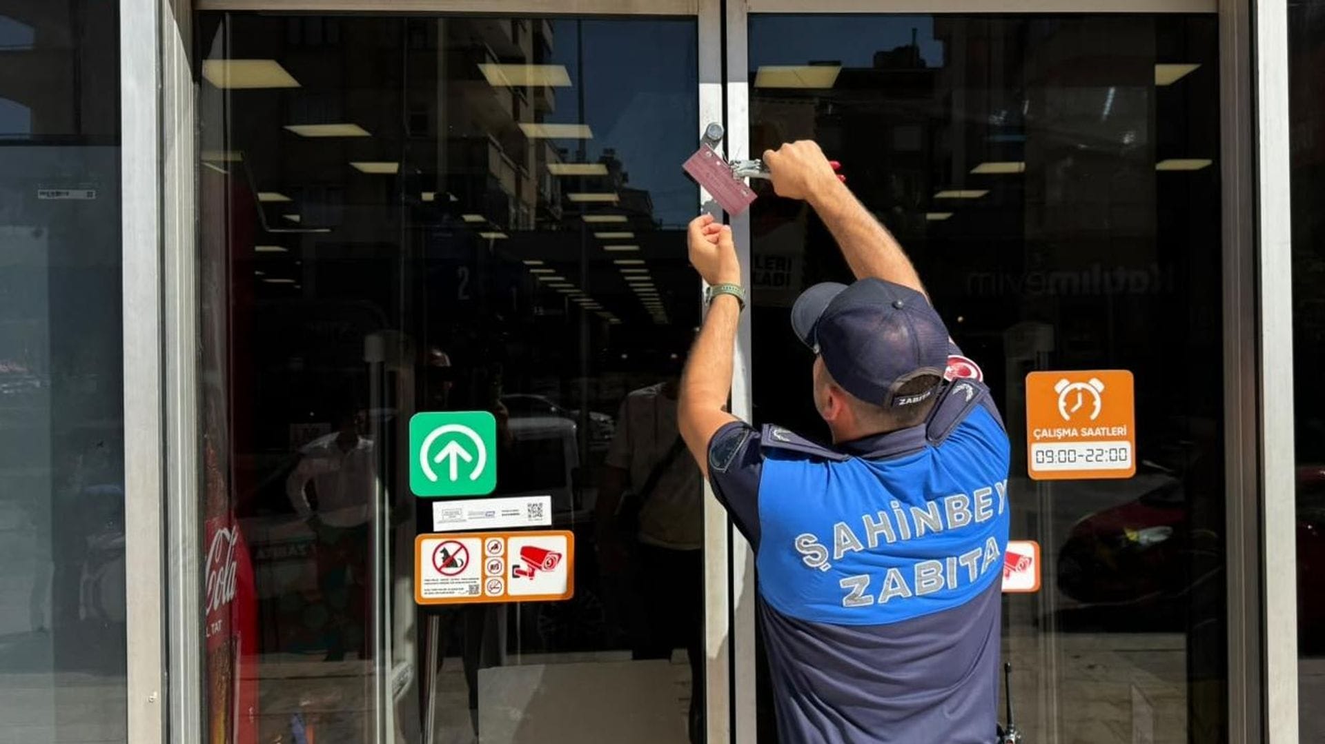 Tarihi Geçmiş Ürün Satışı Nedeniyle Zincir Market Şubesi 7 Güne Kapatıldı