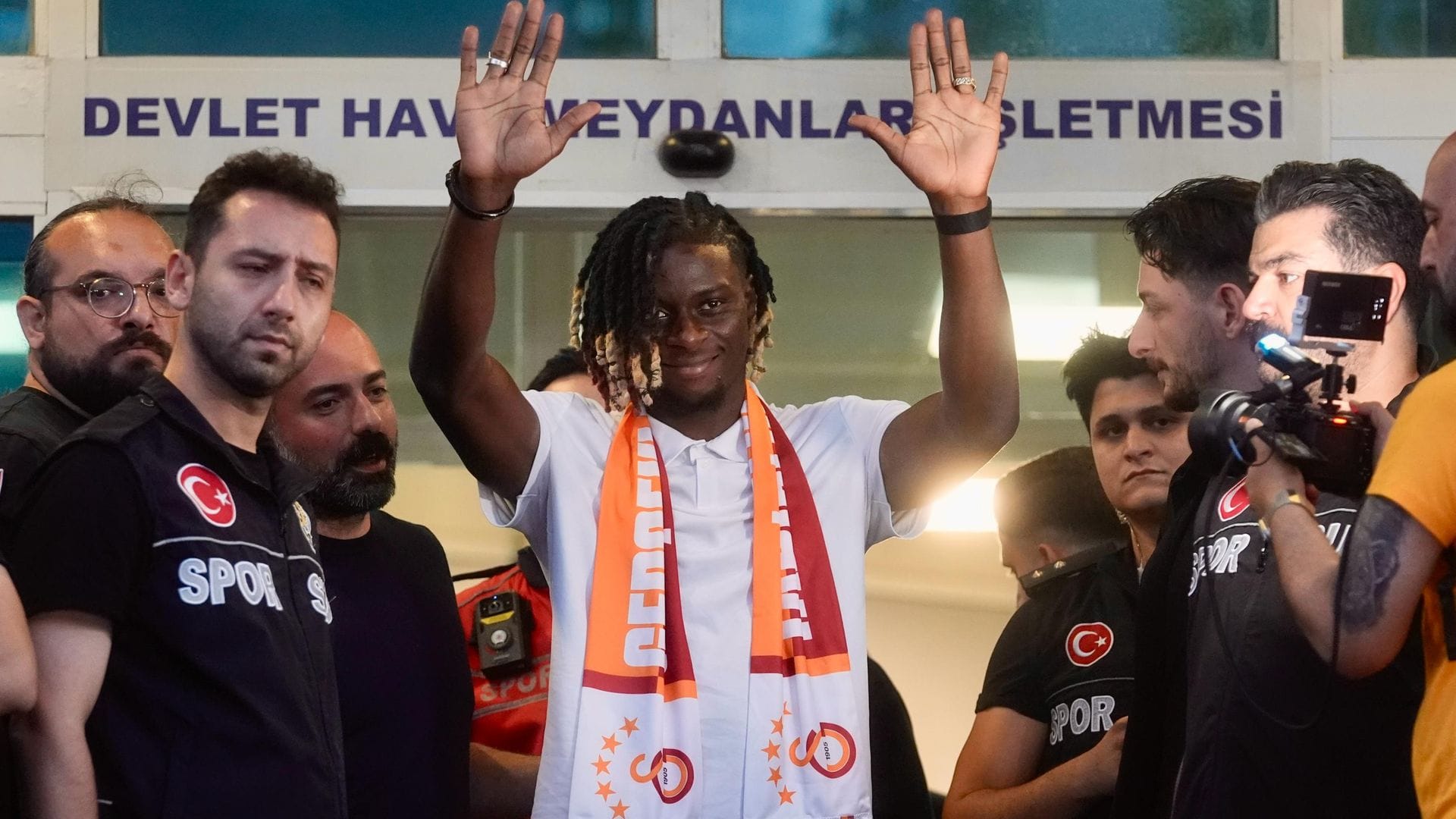 Galatasaray Transfer Haberi: Lesley Ugochukwu İstanbul’a Geldi