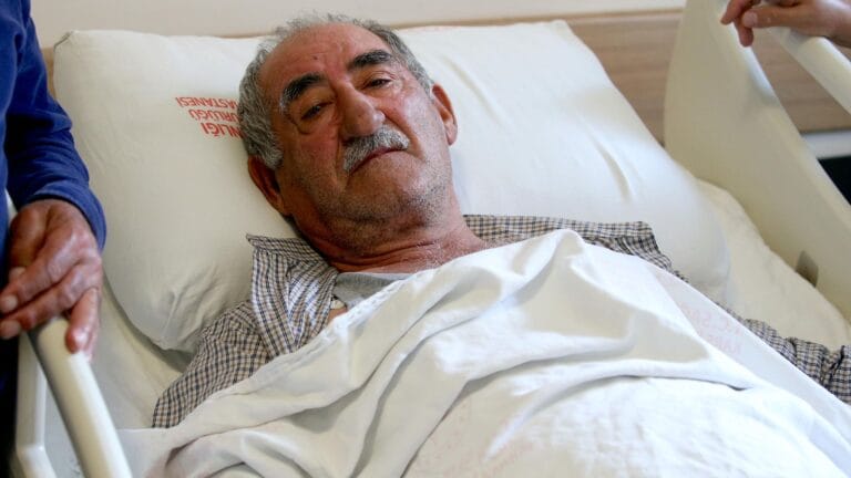 Man Survives Bear Attack in Kars, Turkey, by Crawling 150 Meters for Help