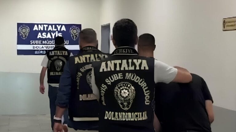 Antalya's 'Smiling Face' Operation: 4 Scammers Arrested
