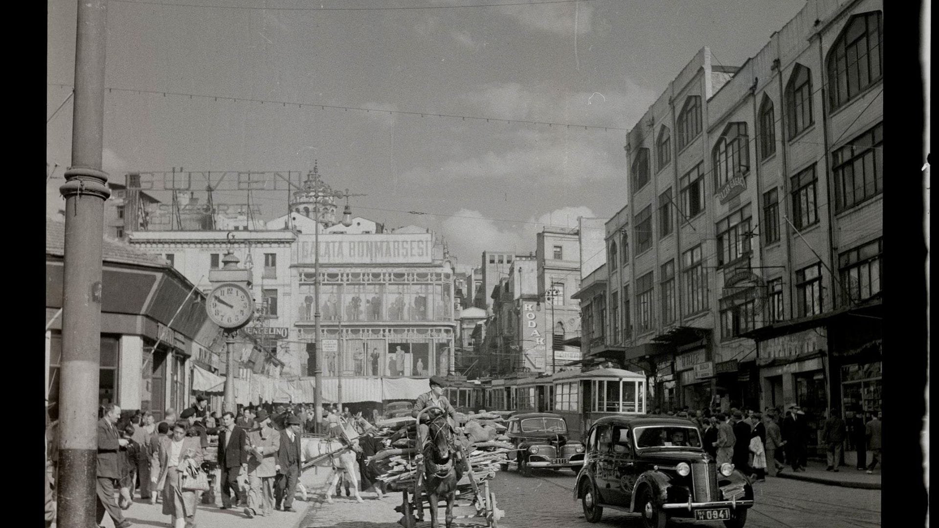 Eski İstanbul’un Gizli Hazinesi: İsveçli Fotoğrafçı Gullers’in Arşivi