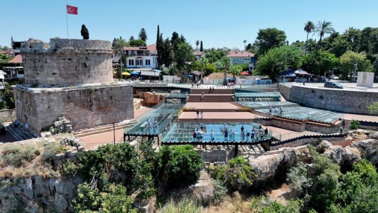 Antalya’da 2 Bin Yıllık Hıdırlık Kulesi’ne Şimdiden Giriş Yapabilirsiniz