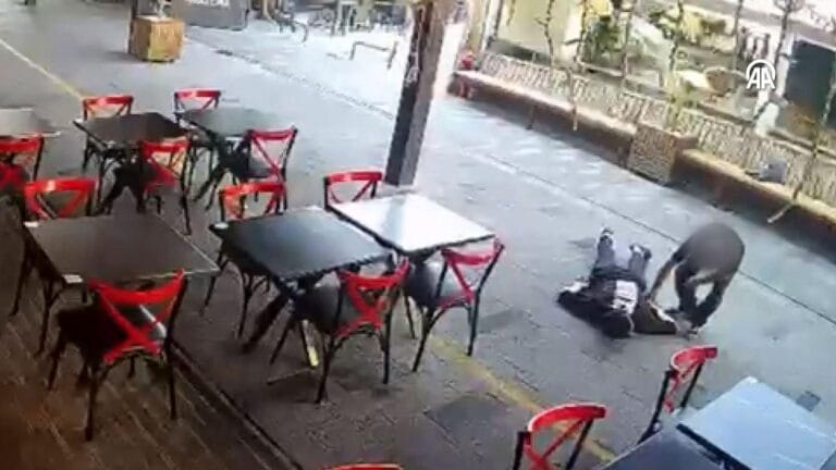 Fethiye’de Baygınlık Geçiren Kişinin Paranın Çalınması Sonrası Şüpheli Tutuklandı