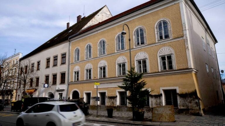 Tarihle Yüzleşme: Adolf Hitler’in Doğum Yeri Polis Karakolu Oldu