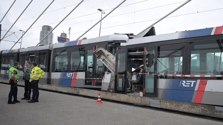 Rotterdam’da Tramvay Çarpışması: 15 Kişi Yaralandı